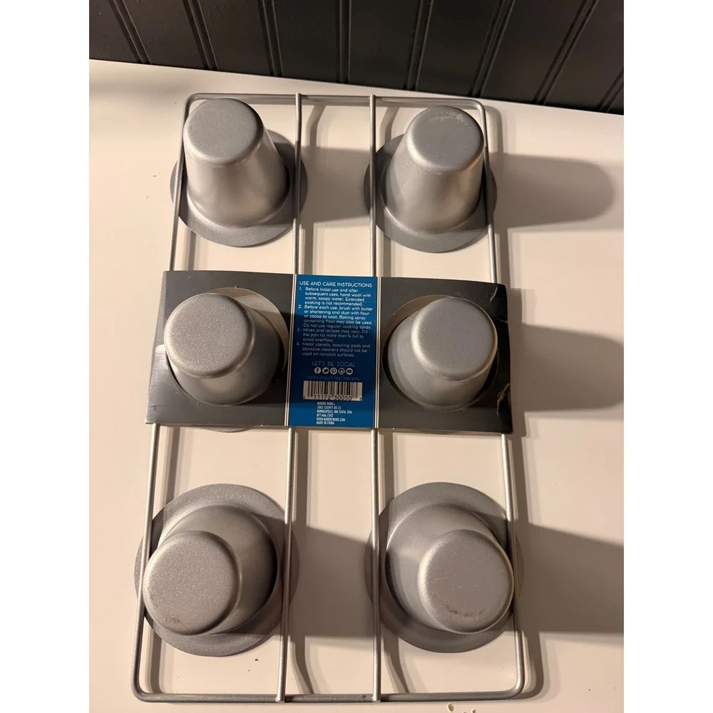 Nordic Ware Popover Pan 6 cavities new